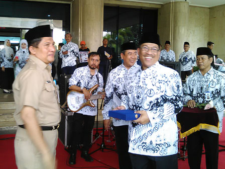 Pencarian PGRI Lombok Timur - Persatuan Guru Republik Indonesia Cabang Lombok Timur